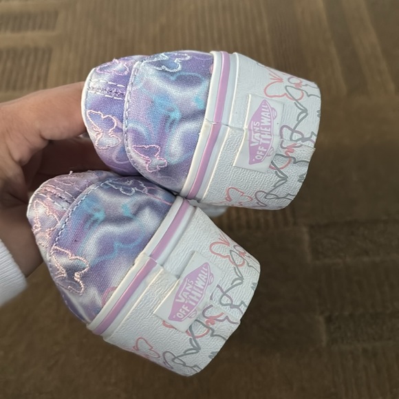 Vans - Picture 6 of 6